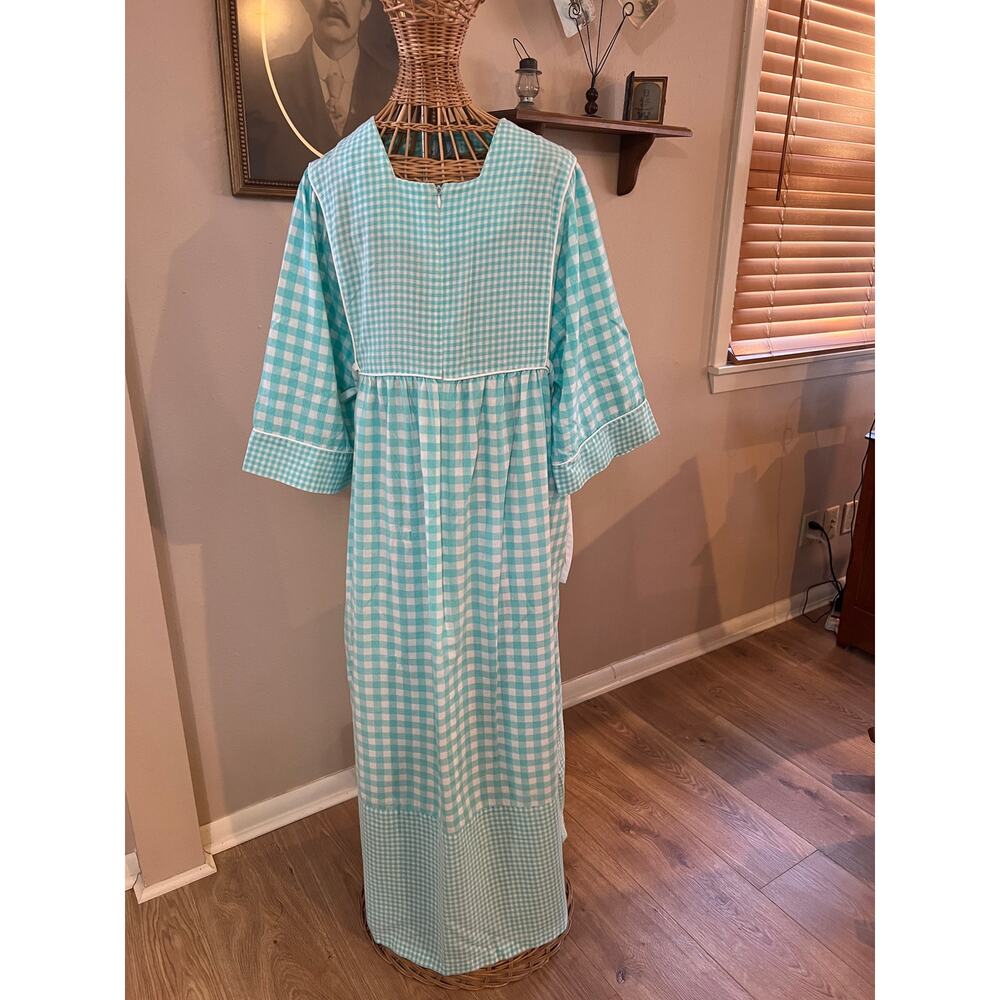 Vintage Duster Housecoat Housedress Loungewear - image 1